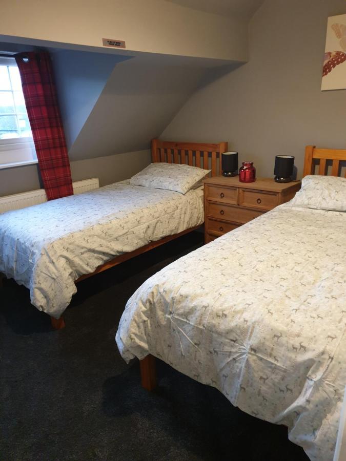 Lovely 4 Bed House Sleeping 8 Near Ashbourne Brassington
